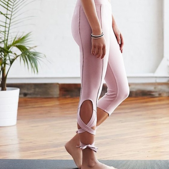 Wrap Up Yoga Pants - Picture 2 of 3